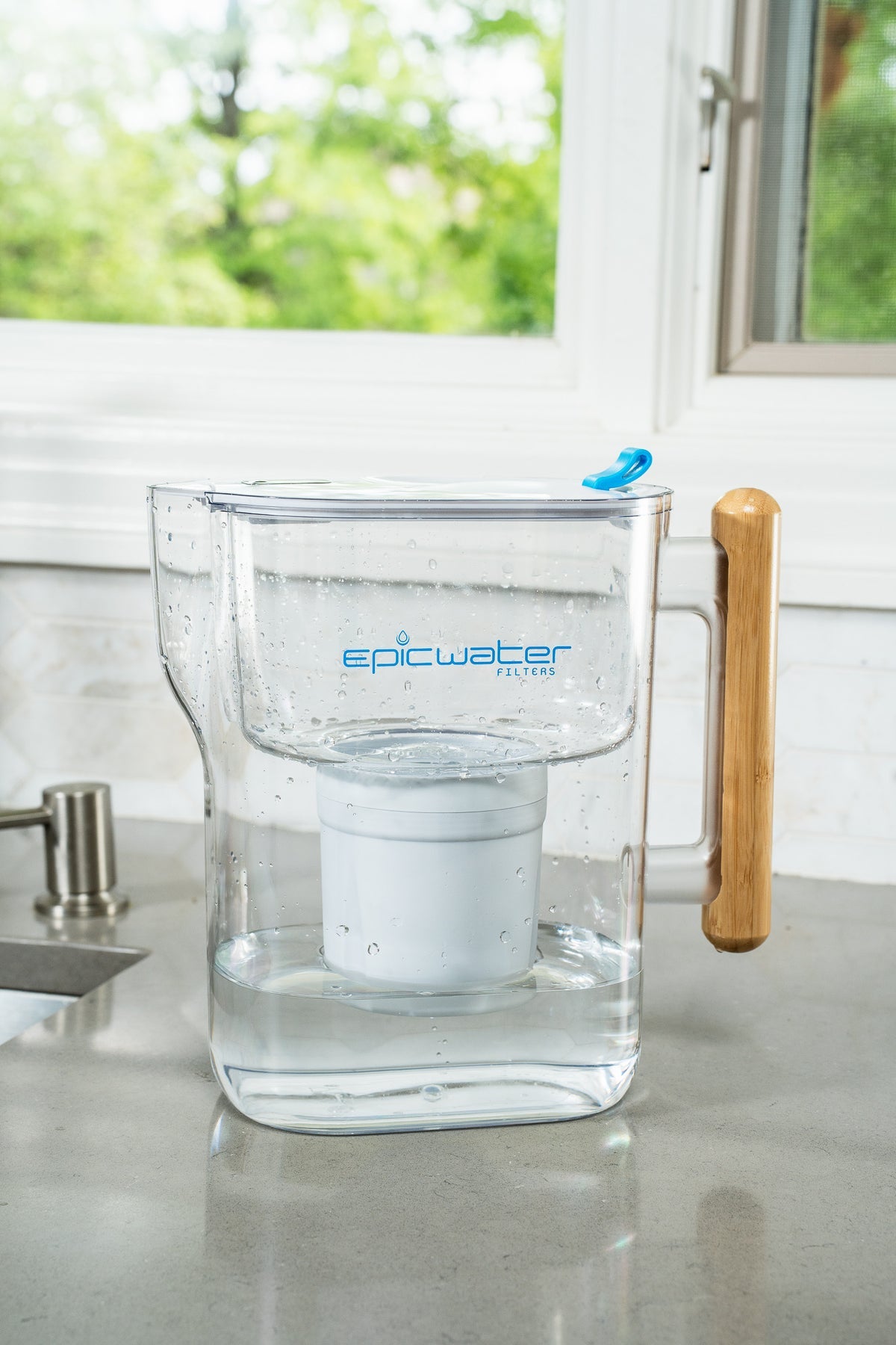 Pure XP Pitcher | Reduces Fluoride, PFAS, & Parasites